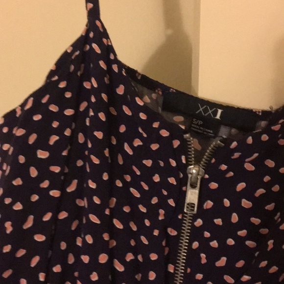 Size small romper. never worn. good condition. - Picture 2 of 3
